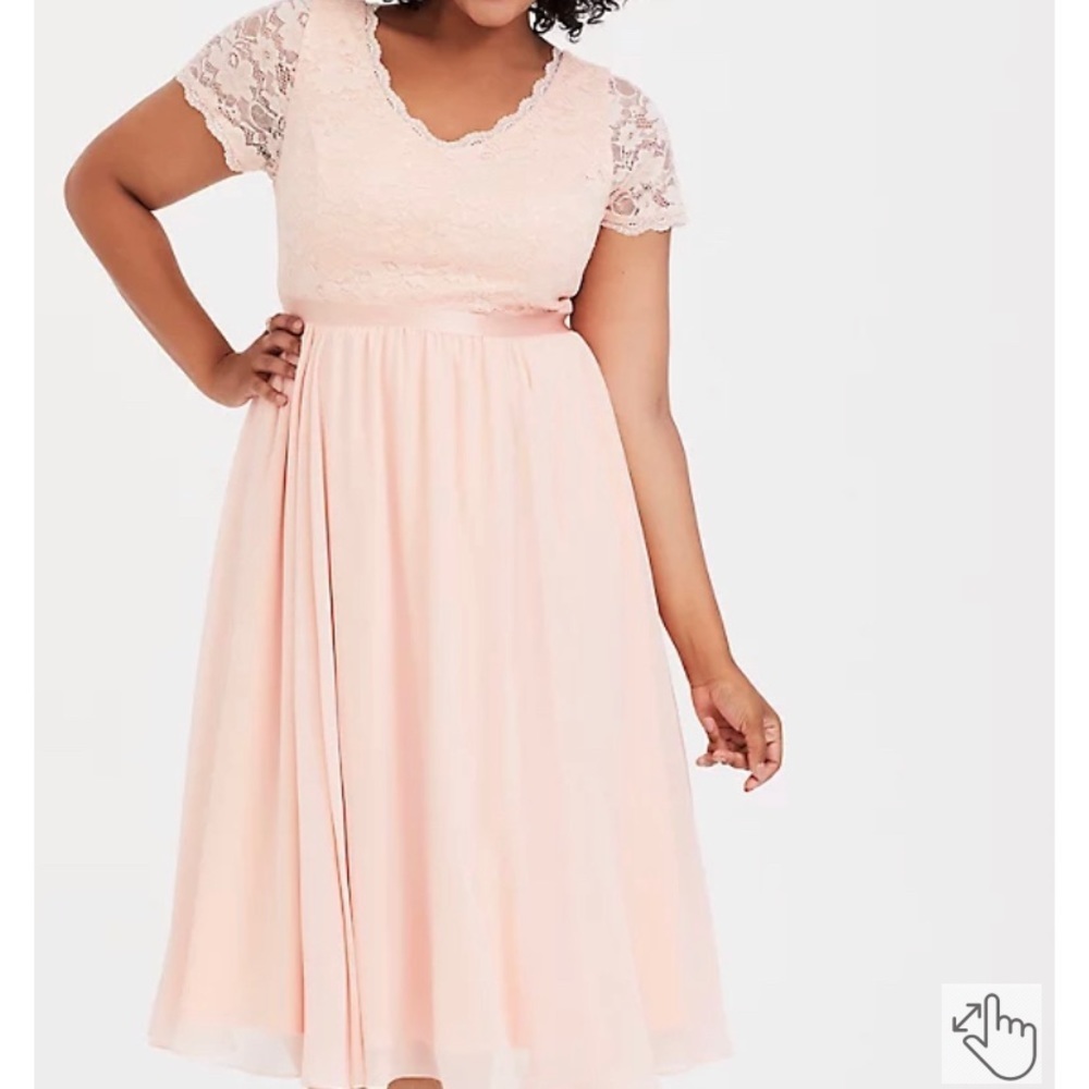Torrid NWT formal dress. Blush sequin lace midi.